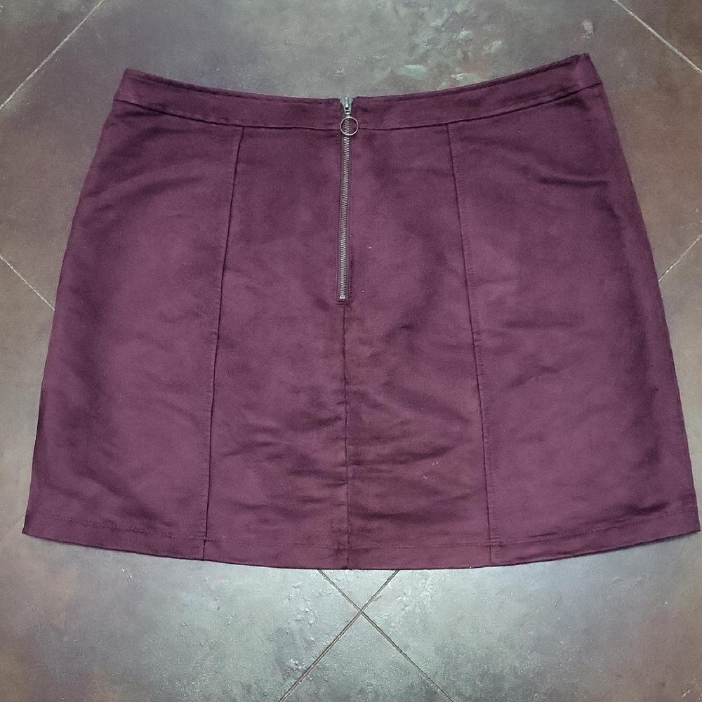 Old Navy Women's Mini Skirt in Rich Purple